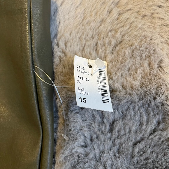 Olive Green Reitmans Faux Leather Leggings - Picture 4 of 11